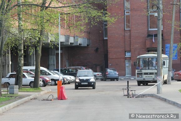 В Сестрорецке одним шлагбаумом стало больше 