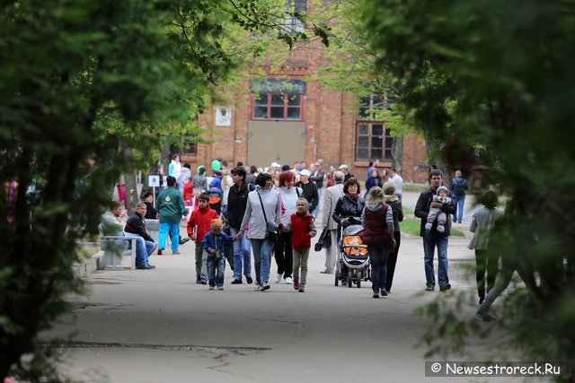 В Сестрорецке состоялось открытие «Петровского арсенала» В Сестрорецке состоялось открытие «Петровского арсенала»