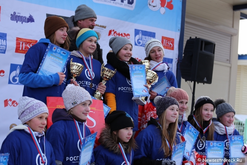 В Сестрорецке состоялся турнир по волейболу на снегу «Snow Volley Christmas-2015»