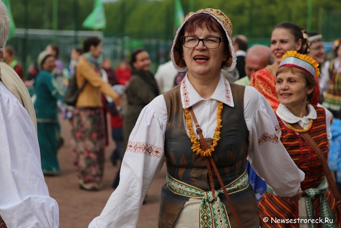 Народный праздник "Троица" прошел в Сестрорецке