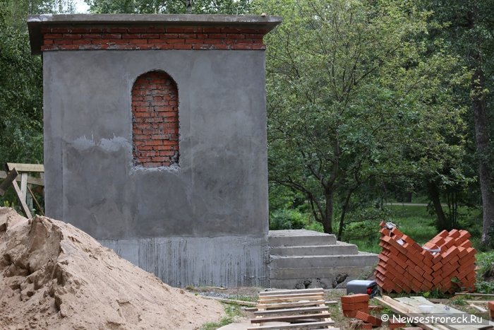 Петропавловско-Никольская часовня в парке "Дубки" построенна незаконно