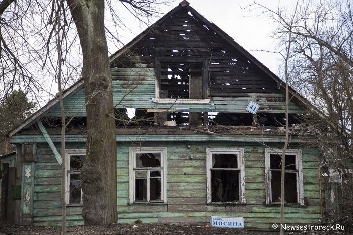 На улице Мосина, д.41 спасатели ликвидировали пожар На улице Мосина, д.41 спасатели ликвидировали пожар