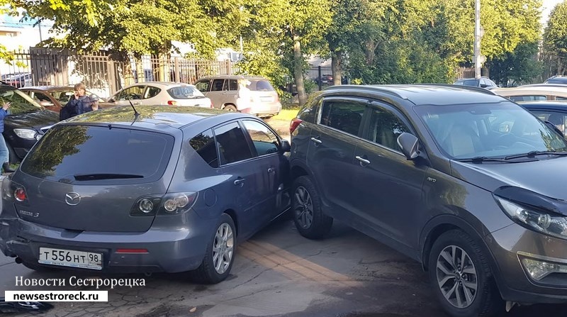 В парке "Дубки" произошло массовое ДТП 06.07.2018